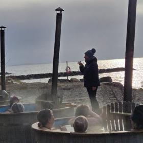 Ansigtsyoga i vildmarksbade